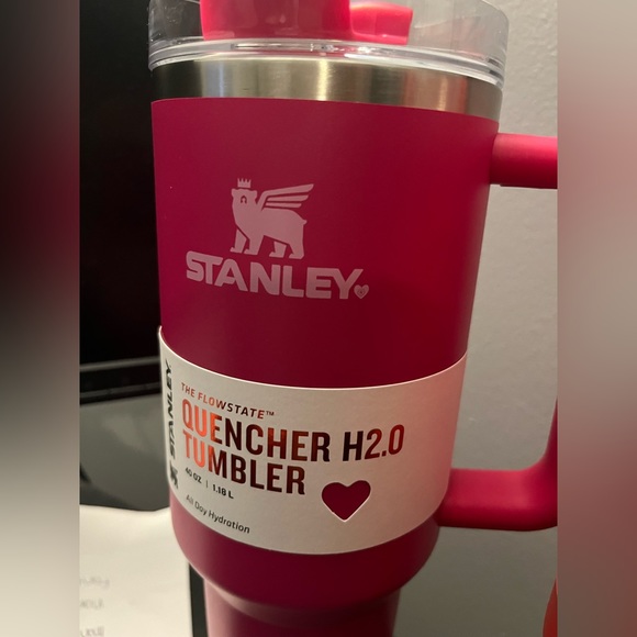 Stanley Limited Valentines Target Release Bundle Pink and Red40 oz cold Cup - Picture 6 of 16